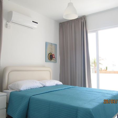 Sunny Holiday Apartments Протарас Номер фото