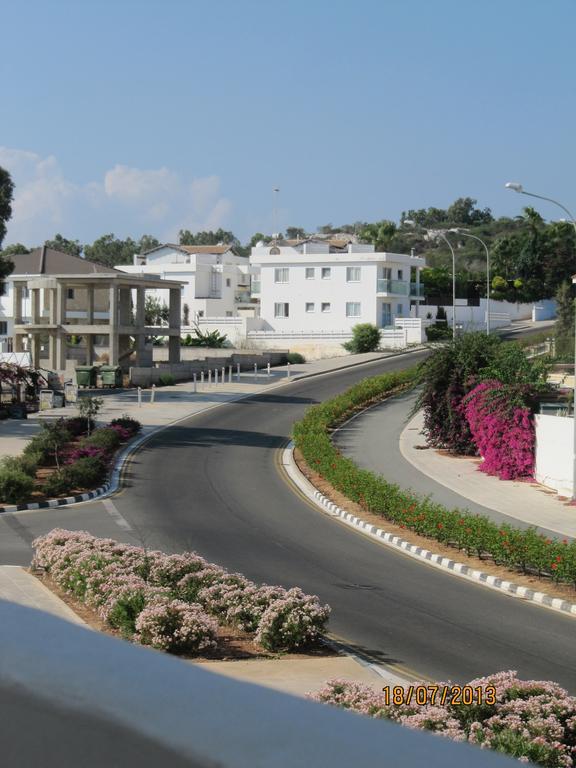 Sunny Holiday Apartments Протарас Экстерьер фото