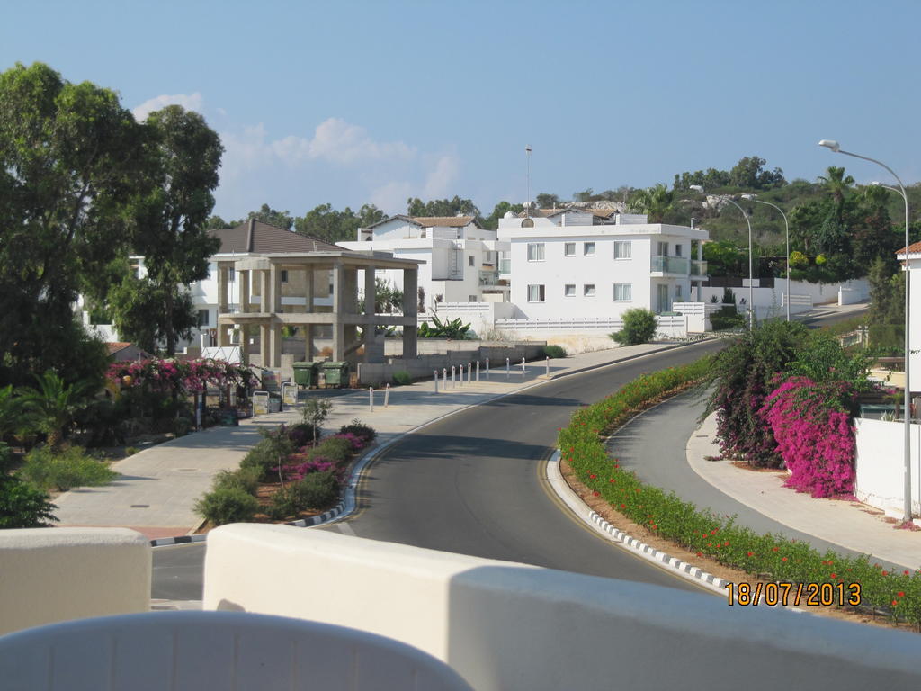 Sunny Holiday Apartments Протарас Экстерьер фото