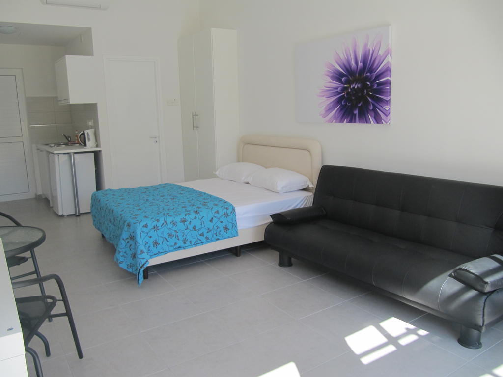 Sunny Holiday Apartments Протарас Номер фото